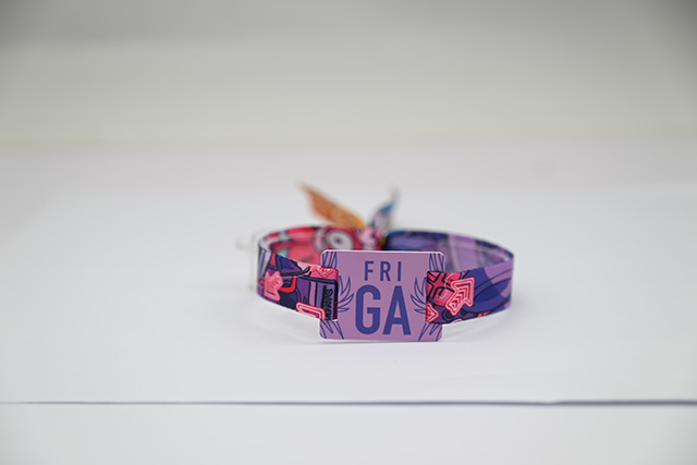 能定位的校园卡你见过吗？？？？？